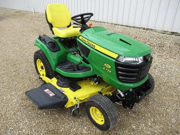 Image of John Deere X734 equipment image 3