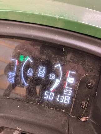 Image of John Deere X738 equipment image 3