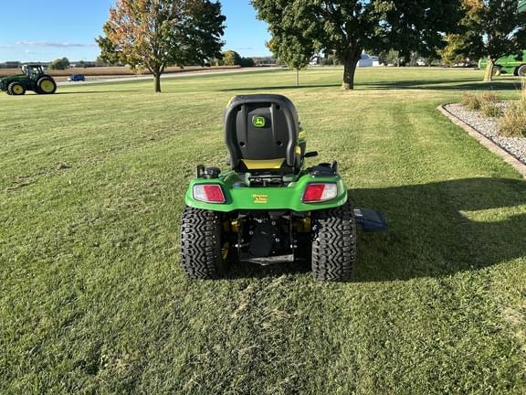 Image of John Deere X739 equipment image 3