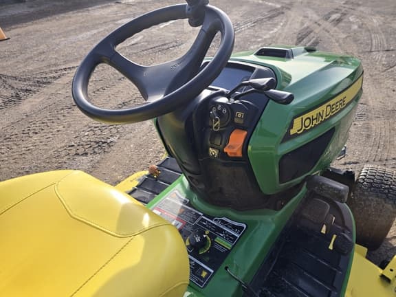 Image of John Deere X750 equipment image 3