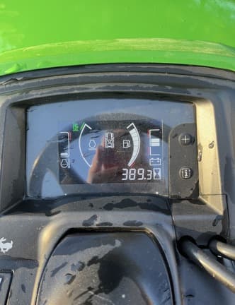 Image of John Deere X758 equipment image 4