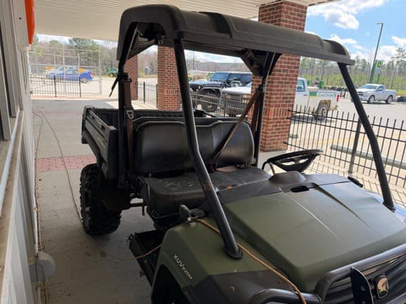 Image of John Deere XUV 825M equipment image 2