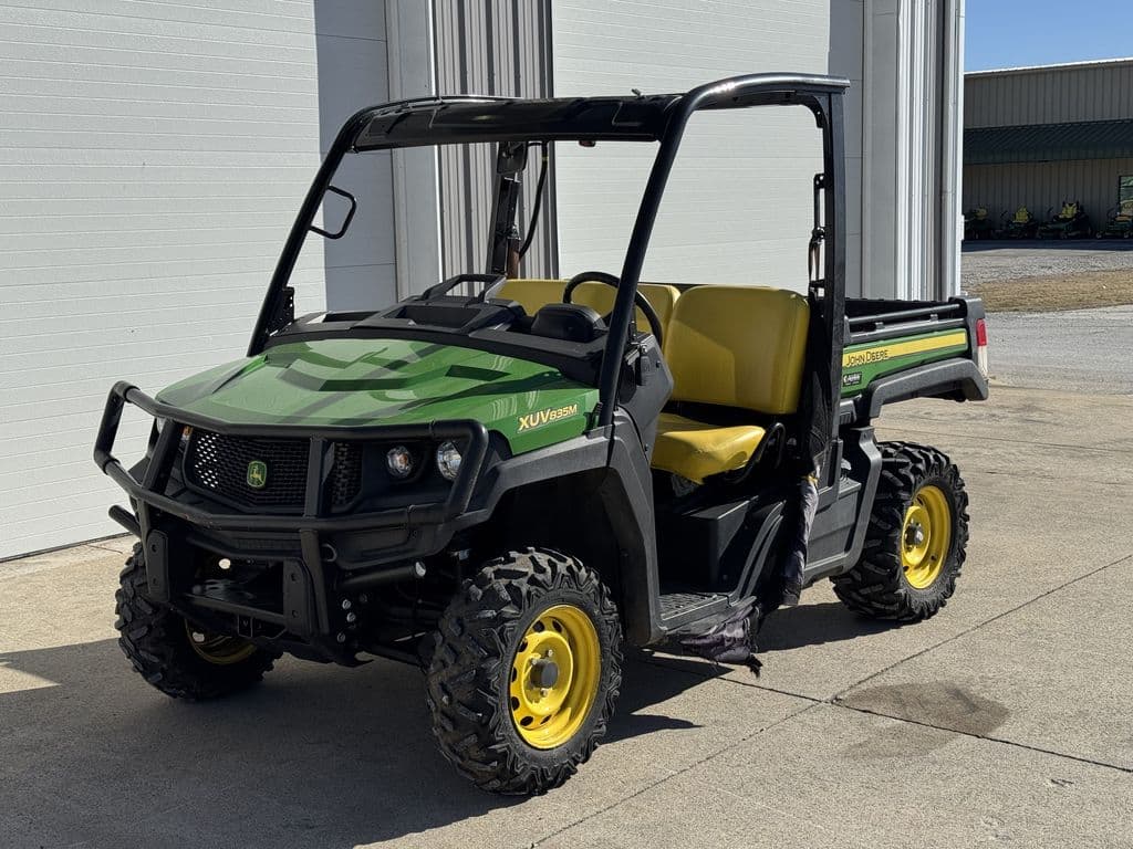 Image of John Deere XUV 835M Primary image