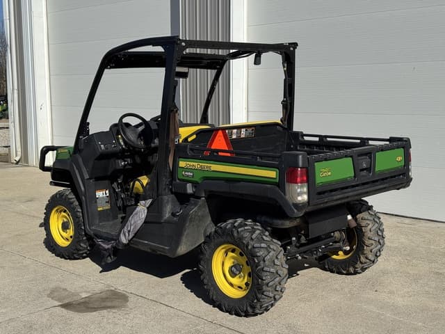 Image of John Deere XUV 835M equipment image 4
