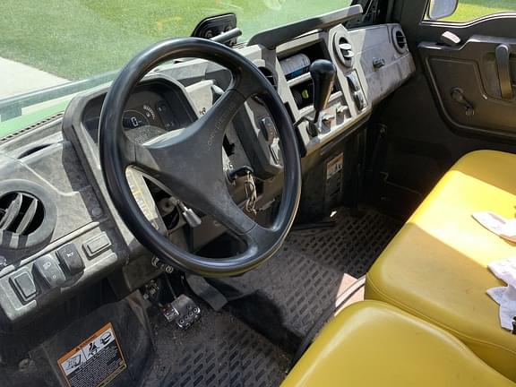 Image of John Deere XUV 835M equipment image 2