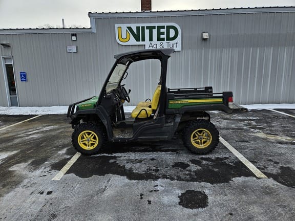 2018 John Deere XUV 835M Equipment Image0