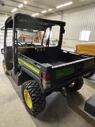 Image of John Deere XUV 835M equipment image 3