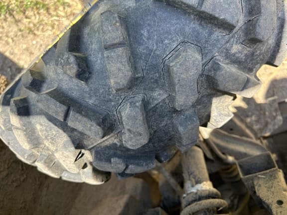 Image of John Deere XUV 835M equipment image 4