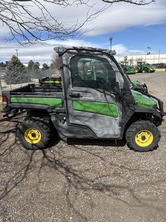 Image of John Deere XUV 835M Primary image