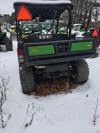 Image of John Deere XUV 835M equipment image 2