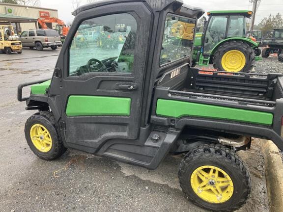 2018 John Deere XUV 835M Equipment Image0