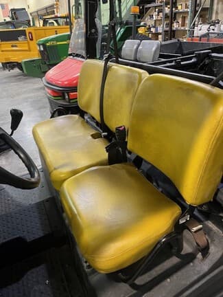 Image of John Deere XUV 835M equipment image 4