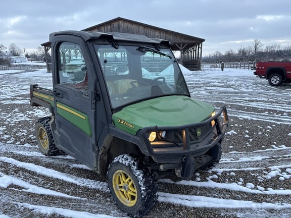 2018 John Deere XUV 835M Equipment Image0