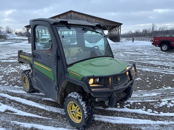 Image of John Deere XUV 835M Primary image