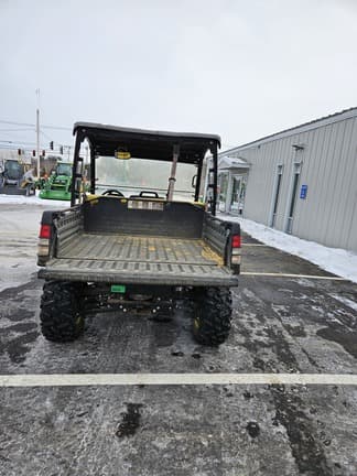 Image of John Deere XUV 835M equipment image 2