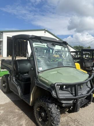 Image of John Deere XUV 835M equipment image 4