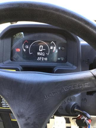 Image of John Deere XUV 835M equipment image 4