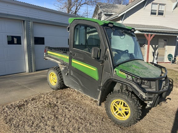 2018 John Deere XUV 835R Equipment Image0