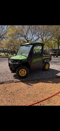 2018 John Deere XUV 835R Equipment Image0