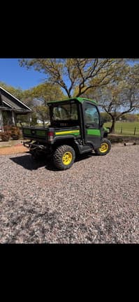 Image of John Deere XUV 835R equipment image 3