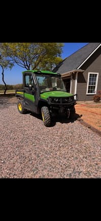 Image of John Deere XUV 835R equipment image 2
