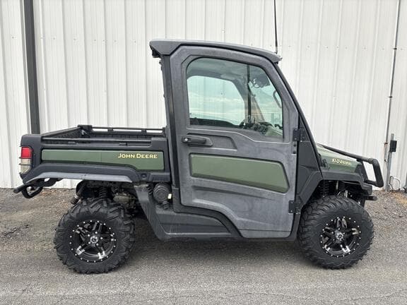 Image of John Deere XUV 835R equipment image 4