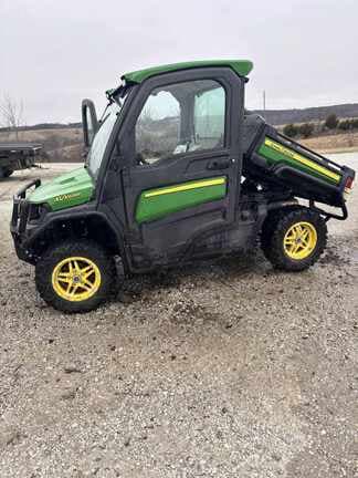 Image of John Deere XUV 835R equipment image 2