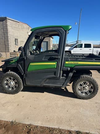 Image of John Deere XUV 835R equipment image 2