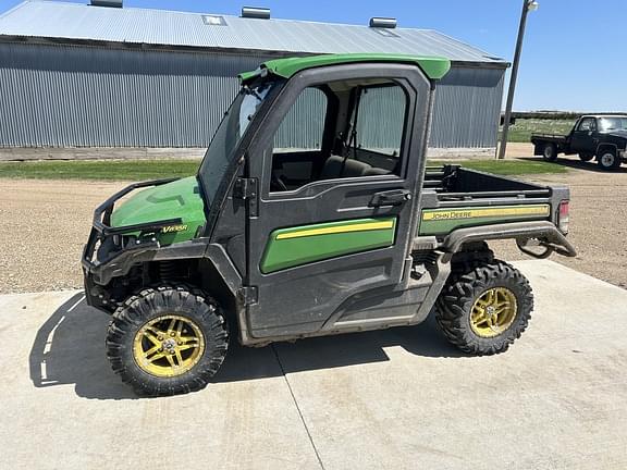 Image of John Deere XUV 835R equipment image 2