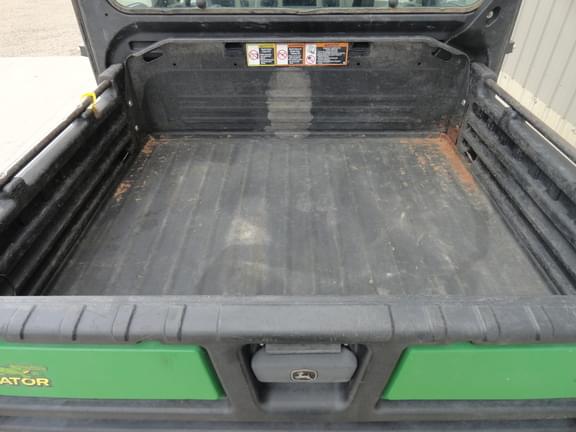 Image of John Deere XUV 835R equipment image 4
