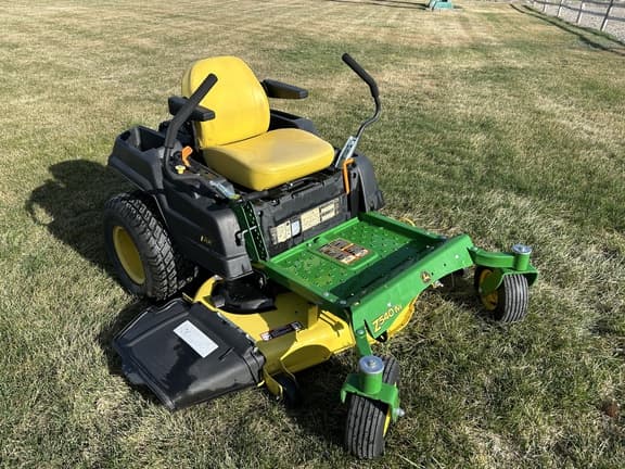 Image of John Deere Z540M equipment image 1