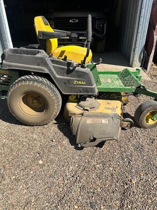 Image of John Deere Z540M equipment image 2