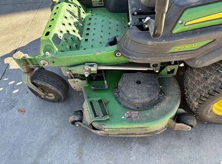 Image of John Deere Z930M equipment image 4