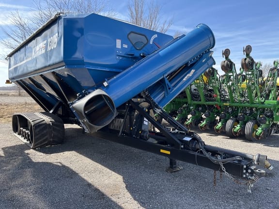 2018 Kinze 1305 Equipment Image0