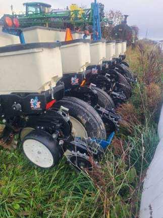 Image of Kinze 3000 equipment image 4