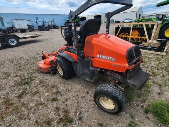 Image of Kubota F2690 equipment image 1