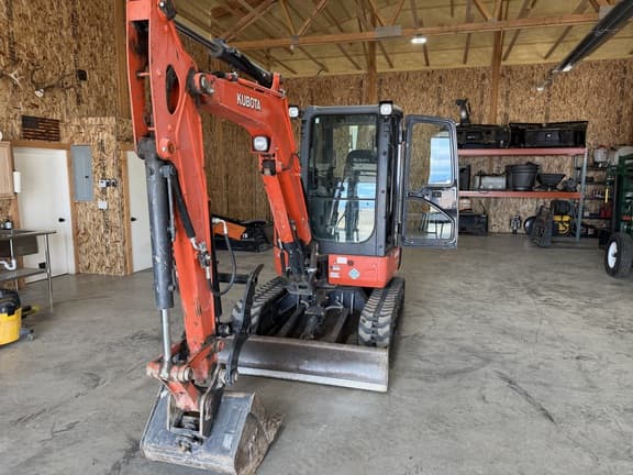 Image of Kubota KX033-4 equipment image 4