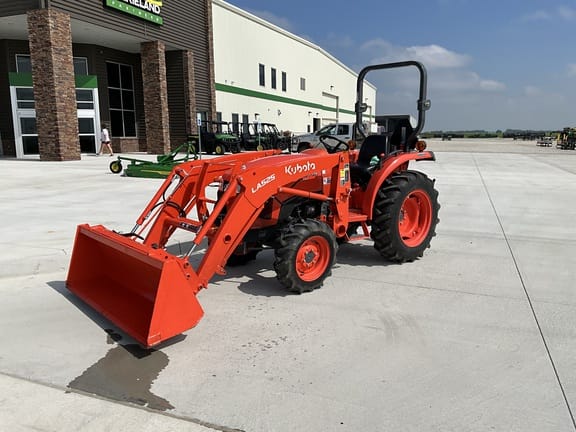 2018 Kubota L2501 Equipment Image0