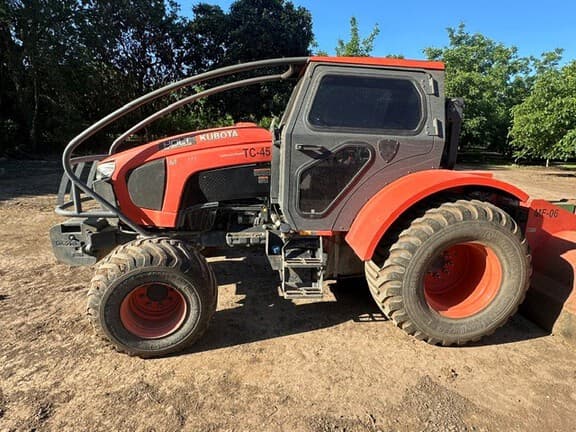 Image of Kubota M5-111 equipment image 1