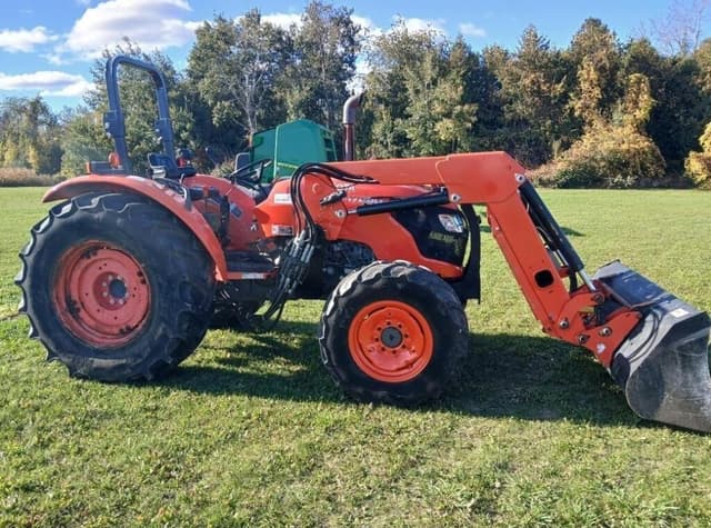 Image of Kubota M7060 equipment image 2