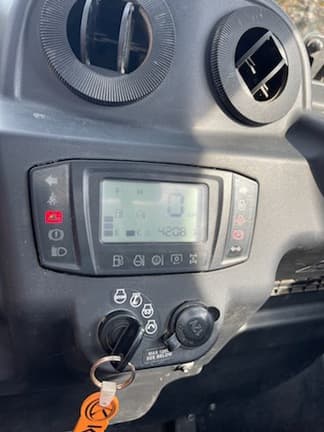 Image of Kubota RTV-X1100 equipment image 4