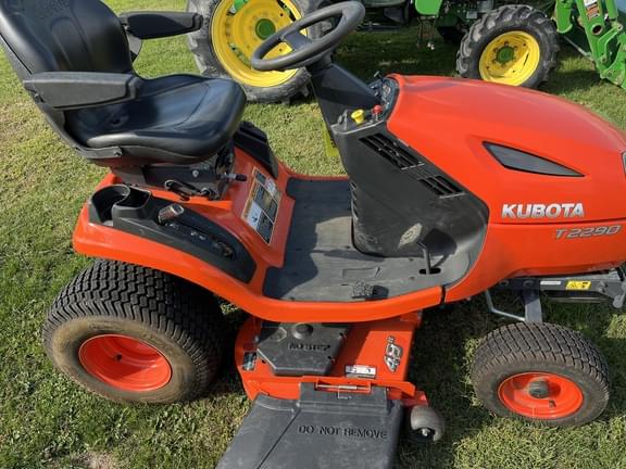 Image of Kubota T2290 Image 0