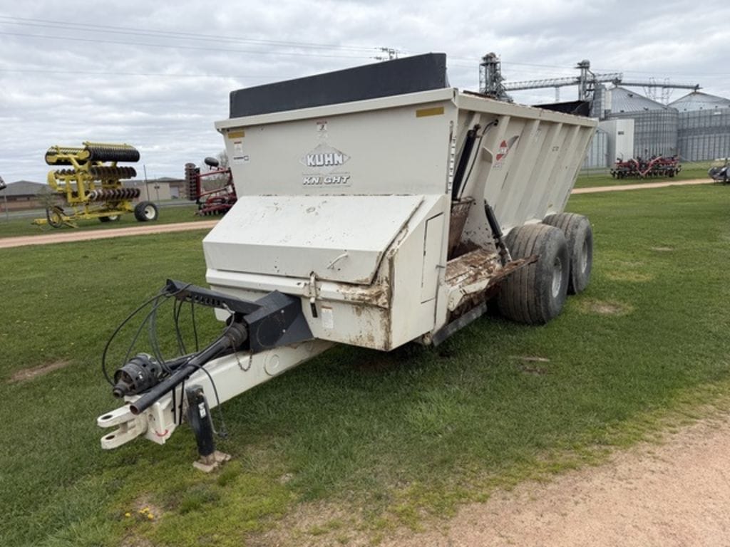 2018 Kuhn Knight SLC132T Equipment Image0