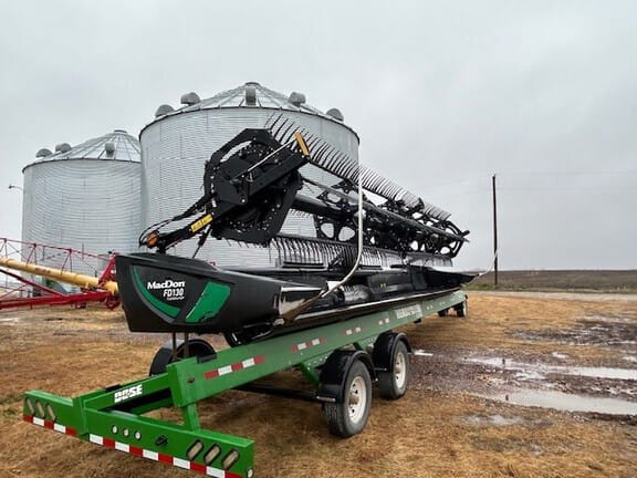 2018 MacDon FD130 Equipment Image0