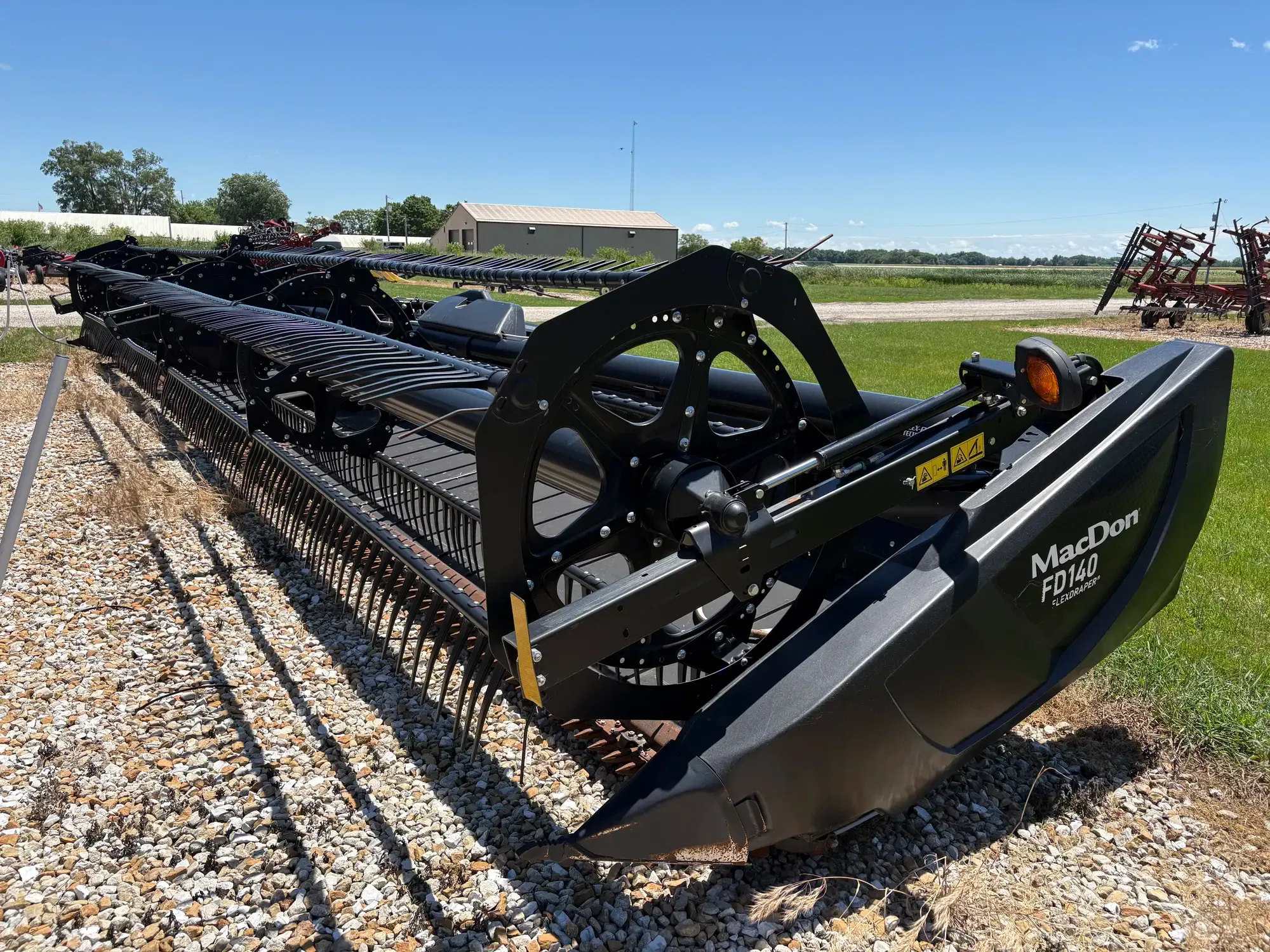 2018 MacDon FD140 Equipment Image0