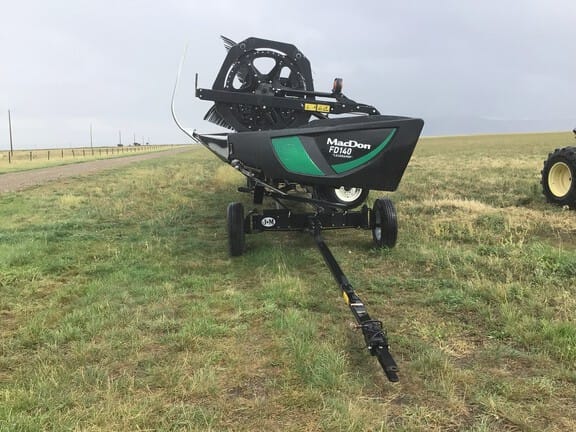 2018 MacDon FD140 Equipment Image0