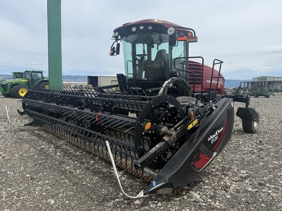 Image of MacDon M1240 equipment image 1