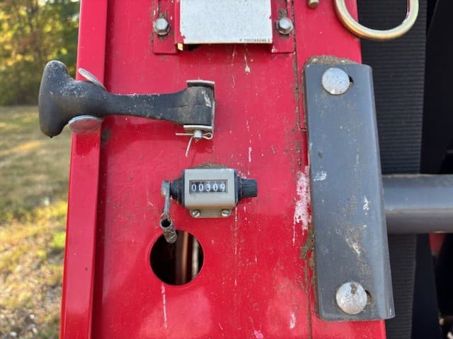 Image of Massey Ferguson 1734 equipment image 3