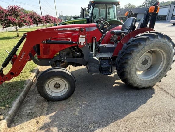 Image of Massey Ferguson 2607H Primary image