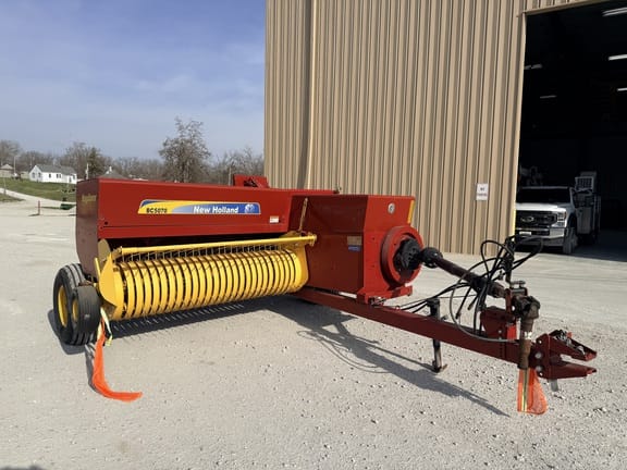 2018 New Holland BC5070 Equipment Image0